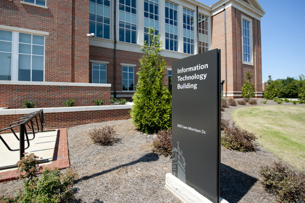 4Wayfind-Exterior-Auburn